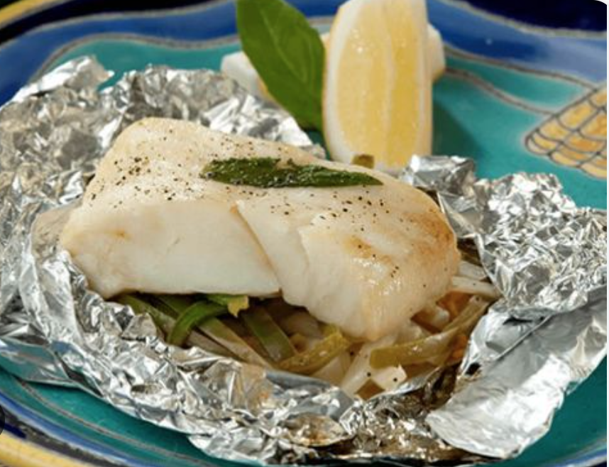 corvina con verduras en papillote
