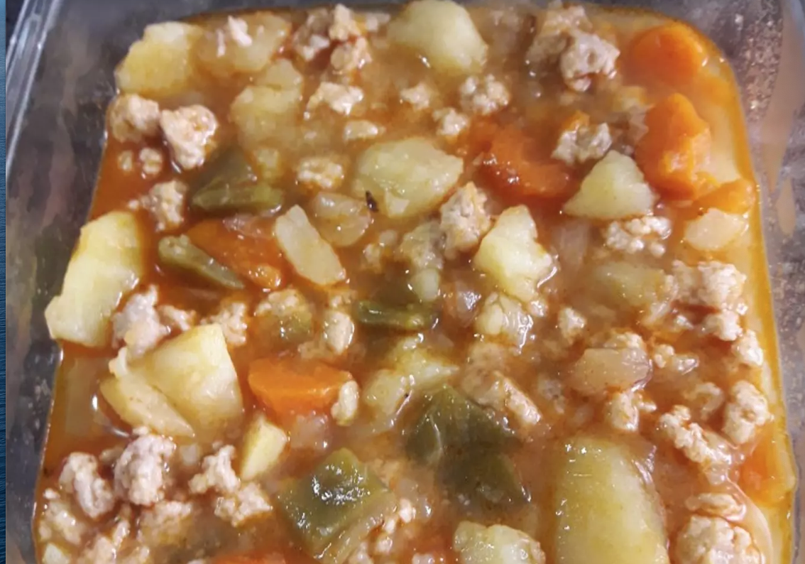Guiso de verduras, patata y soja texturizada