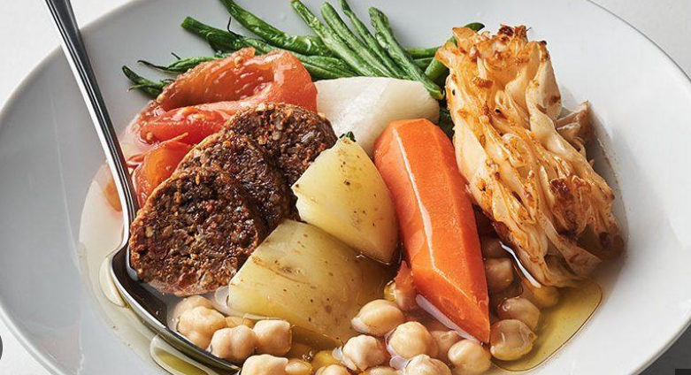 Cocido vegano estilo madrileño con tempeh