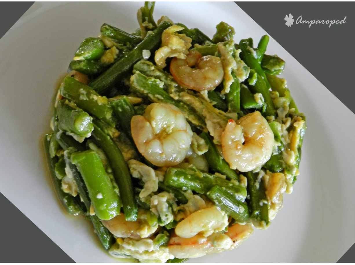 Revuelto de Champiñones, Ajetes y Gambas