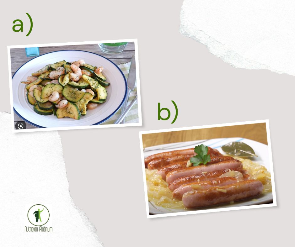 Salteado de calabacín y gamba acompañado de salchichas al vino blanco con cebolla