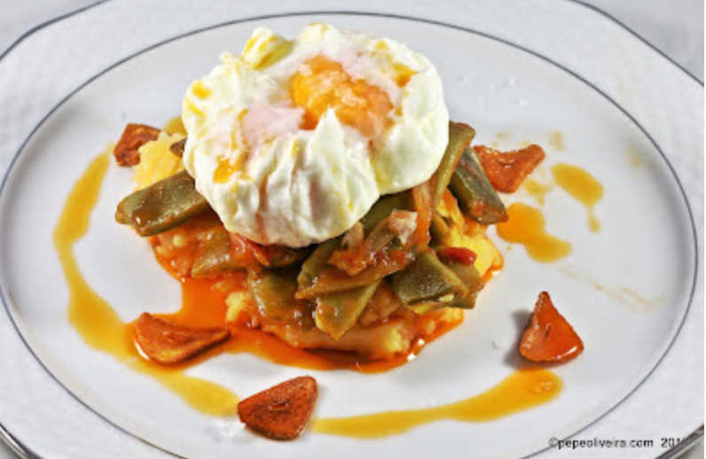 JUDíAS VERDES CON PATATAS Y HUEVOS 