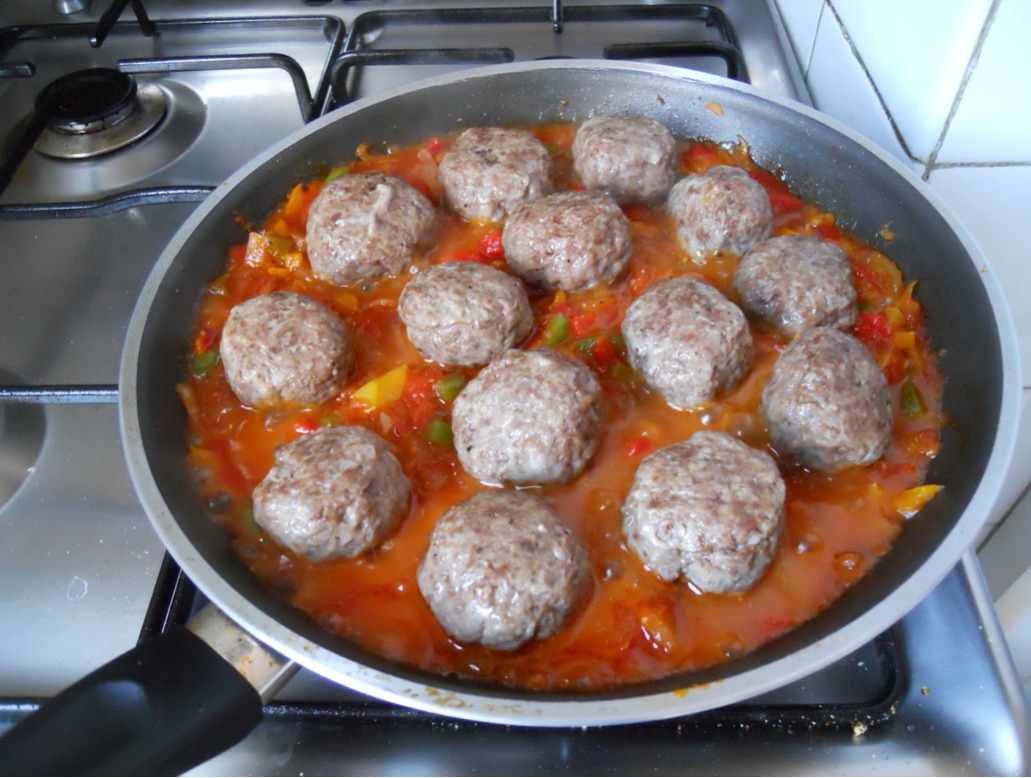 Albondigas de ternera con pimientos