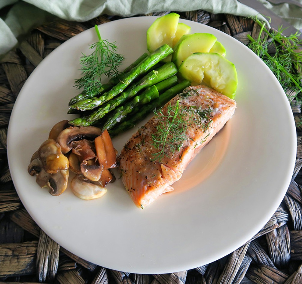 salmon  al horno con verduras